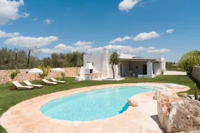 Lamia Gia for rent in Puglia