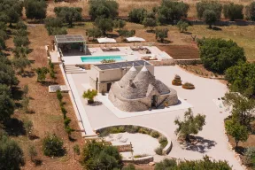 Trullo dell'Aia | Trullo di Lusso con Piscina in Valle d'Itria