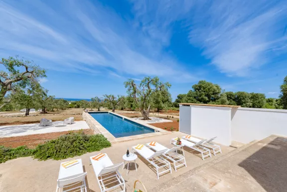 villa-fora-with-pool-for-rent-in-ostuni-34